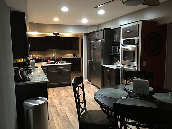 2nd image of 54754 Queens Row