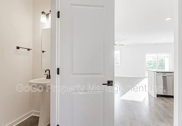 1411 Darrowby Way #1 — Photo 5