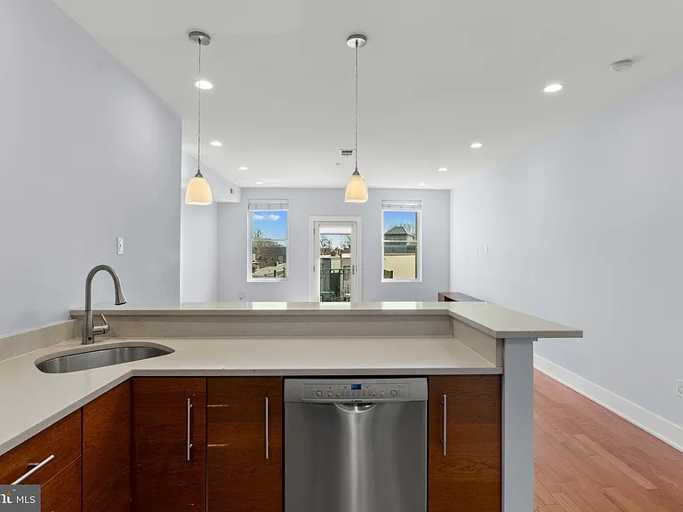 440 Rhode Island Ave NW #303 — Photo 7