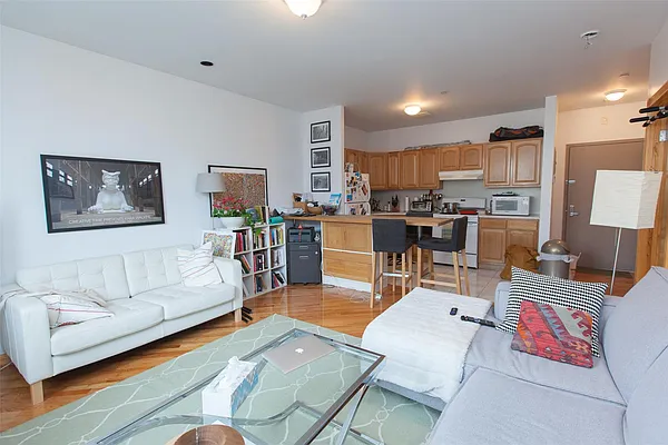 Rented by Voro NYC | media 36