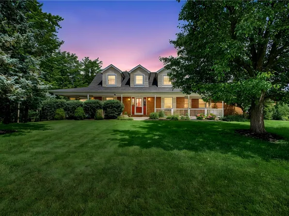 1805 Andrea Cir, Beavercreek, OH 45432