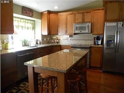 4th image of 2107 NE 153rd Ave