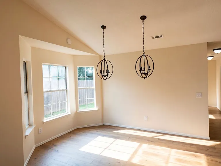 4172 Backus Ave — Photo 4