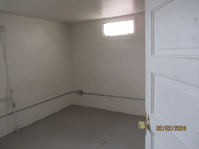 1102 Main St — Photo 8