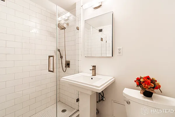 Sold by Brown Harris Stevens | media 22