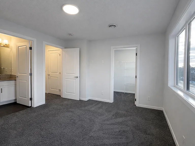 815 17th Ave NW #101 — Photo 6