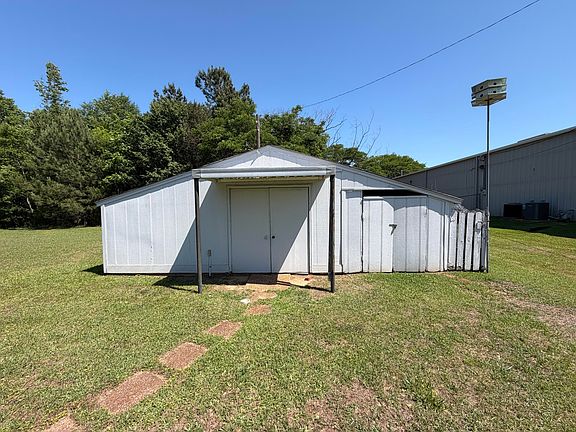 2nd image of 411 Tuscaloosa Rd