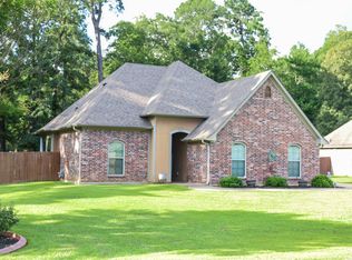 1101 Bear Creek Dr, Haughton, LA 71037