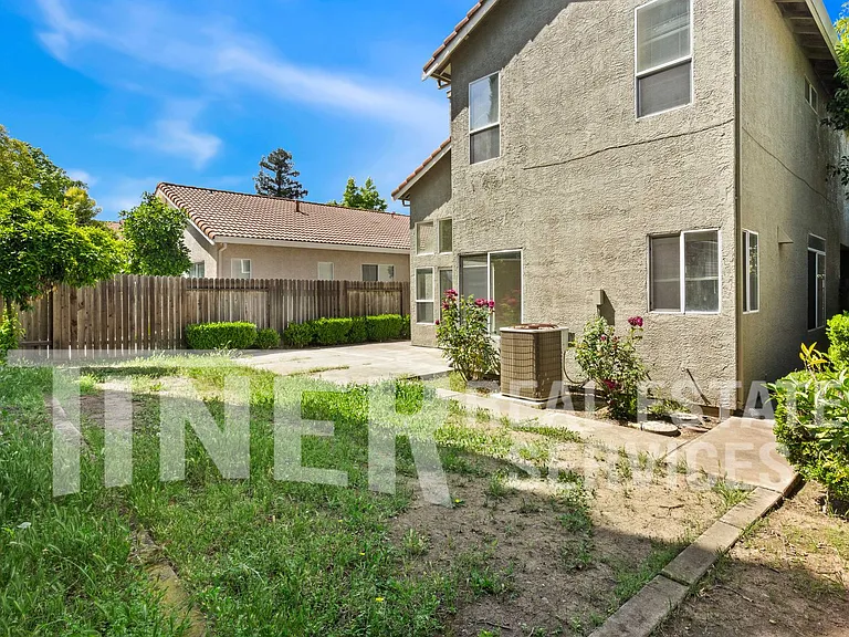 6931 Romanzo Way — Photo 26