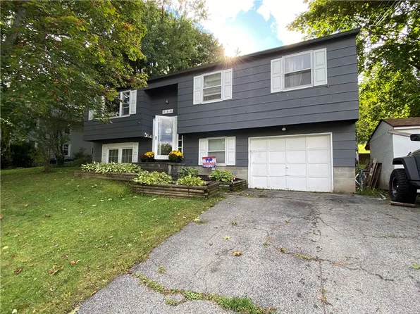 263 Edgett St, Newark, NY 14513