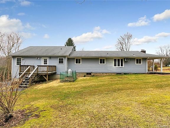 5th image of 29 Twin Brook Dr