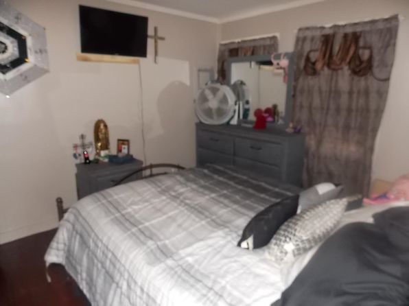 wichita-kansas-443846070 picture