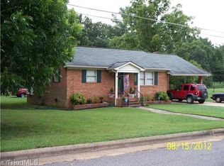 107 NW 12th Ave, Mayodan, NC 27027