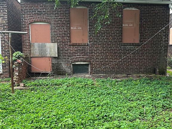 2nd image of 1519 Herder St