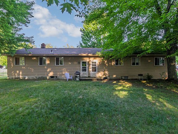 5th image of 2549 Briarwood Dr