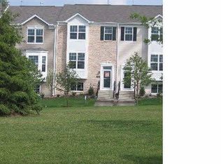 9999 Wildflower Ln, Eden Prairie, MN 55347