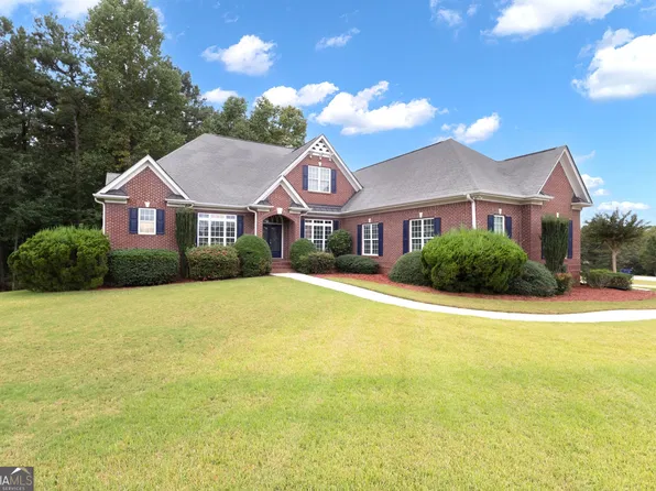 5655 Toccoa Dr, Douglasville, GA 30135