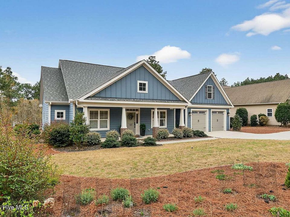 1st image of 127 Longleaf Drive