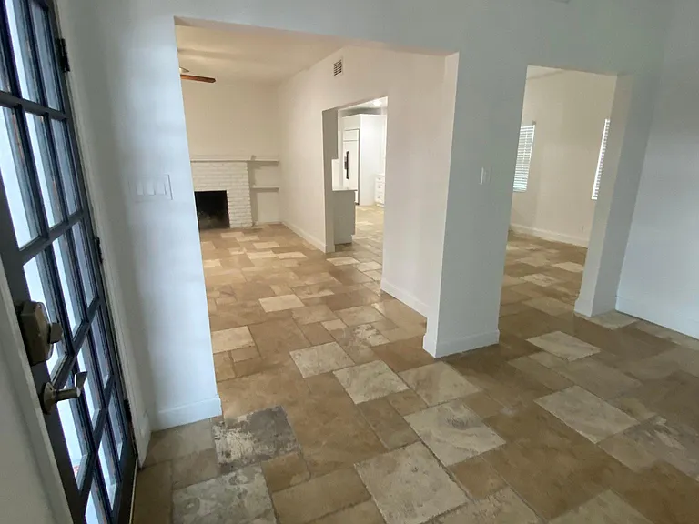 123 E Harding St — Photo 24