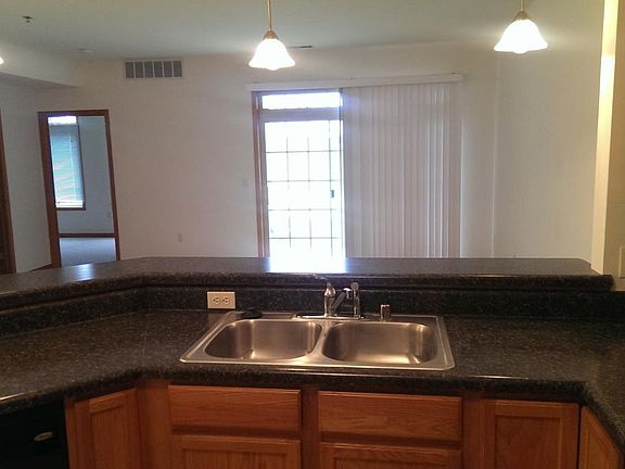 4th image of W197N16925 Stonewall Dr Unit 106