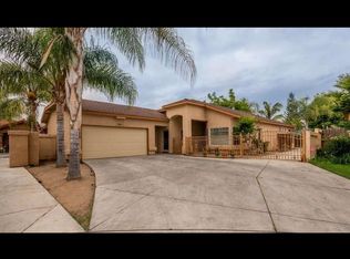 700 W Marilyn St, Farmersville, CA 93223