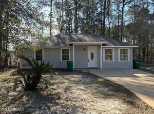 705 Plum St, Ocean Springs, MS 39564