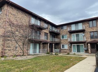 18542 Christina Dr #6, Lansing, IL