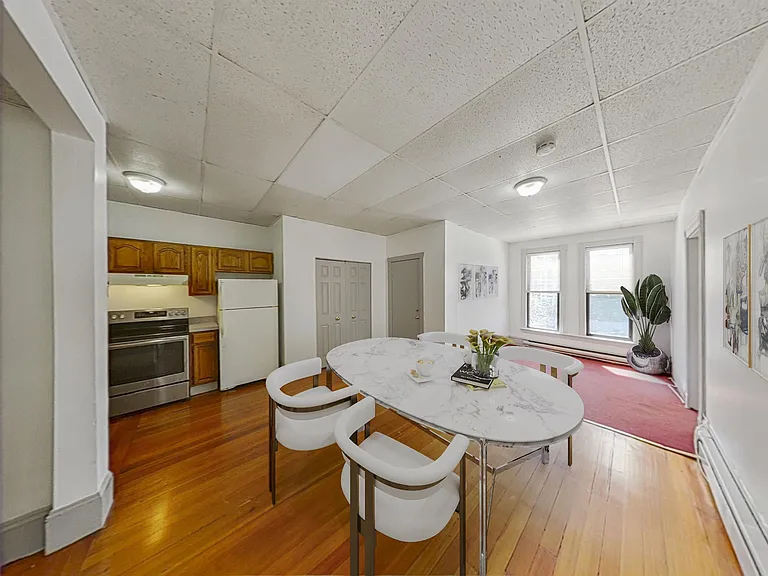 1540 Tremont St #3R — Photo 1