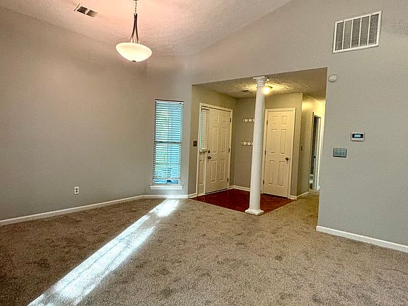 5th image of 2218 Stonewood Ln