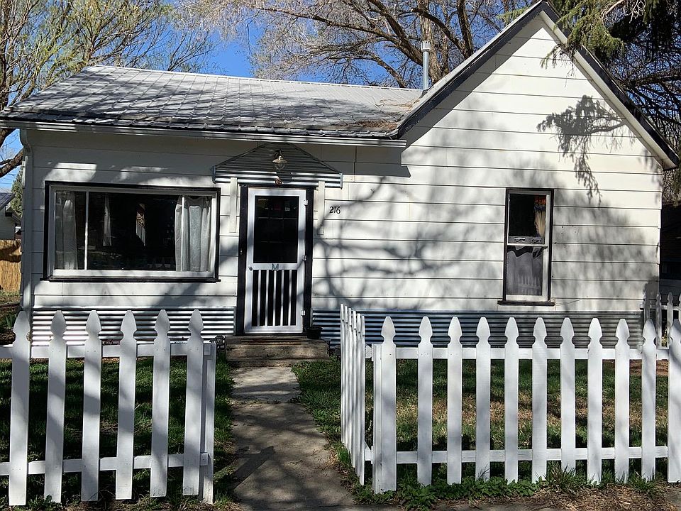 exterior/fenced yard