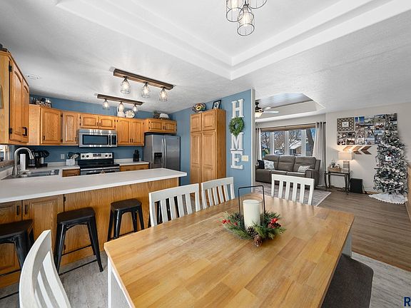 4th image of 2735 S Avondale Ct