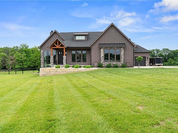 3rd image of 13405 Woodland Ranch Dr