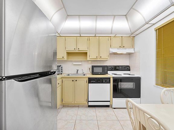 4th image of 7807 Golf Cir Drive #308