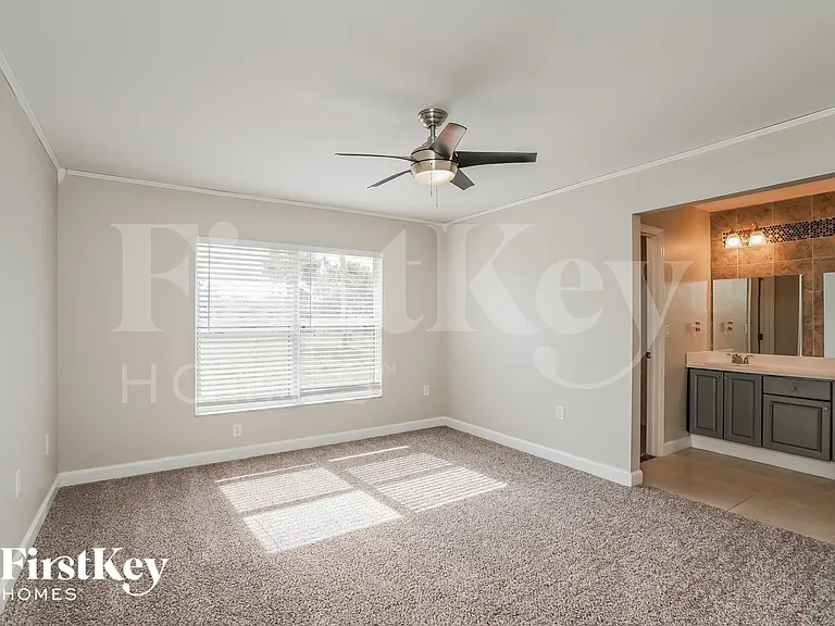 250 North Ave — Photo 8