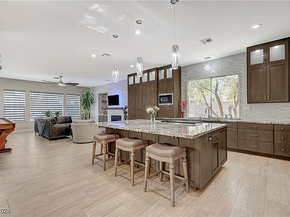 4th image of 10758 Chillingham Dr