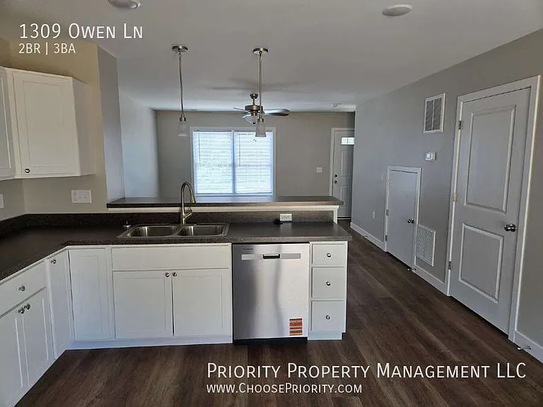 1309 Owen Ln — Photo 4