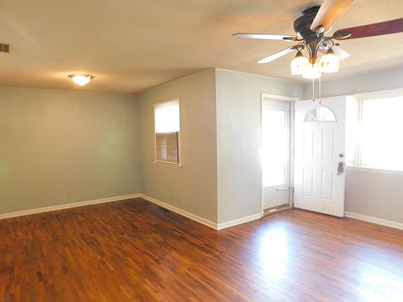 5th image of 1009 W Park Ave