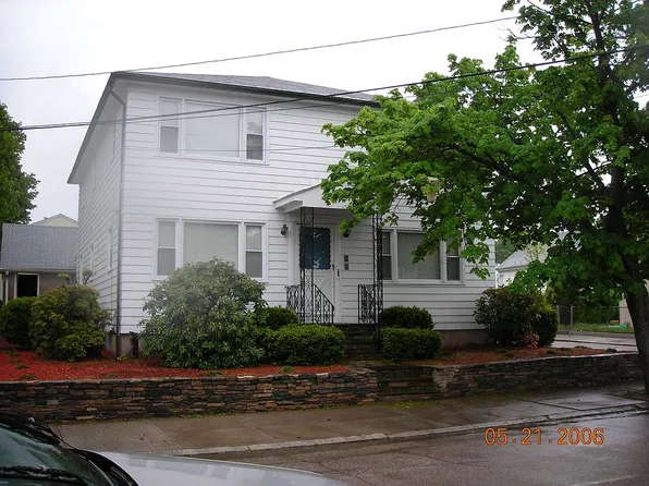 105 Leah St, Providence, RI 02908