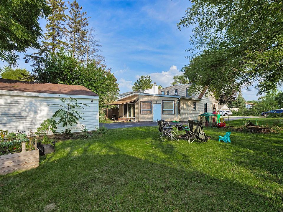 1st image of 126 E Clarendon Dr