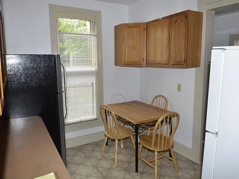 502 S Woodlawn Ave — Photo 18