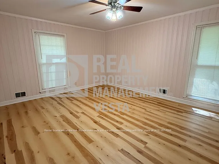 5116 Pineridge Dr — Photo 11