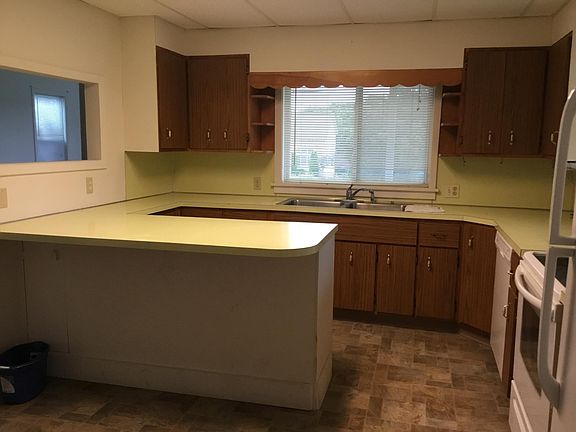 2nd image of 4161 Wood Dr