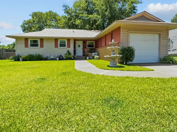 1518 N Ricketts St, Sherman, TX 75092