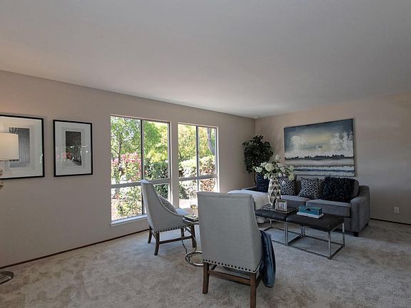 3rd image of 6712 Heathfield Dr