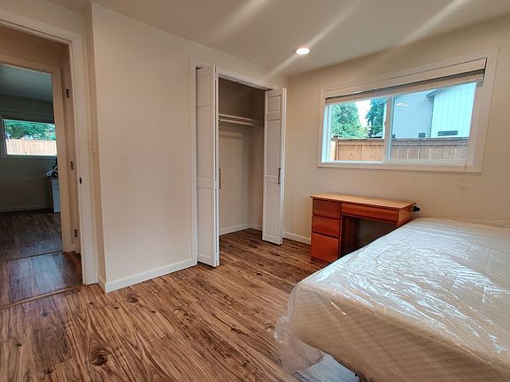 3rd image of 15630 Lake Hills Blvd #A