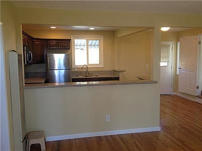 2nd image of 3533 Ashford St