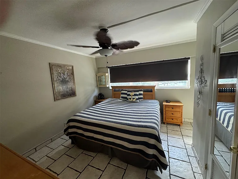 95 N Birch Rd #301 — Photo 21