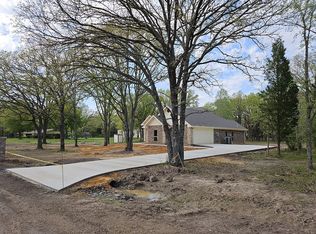 15994 Maple Ln, Malakoff, TX 75148