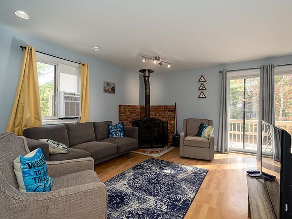 4th image of 42 Glen Forest Drive