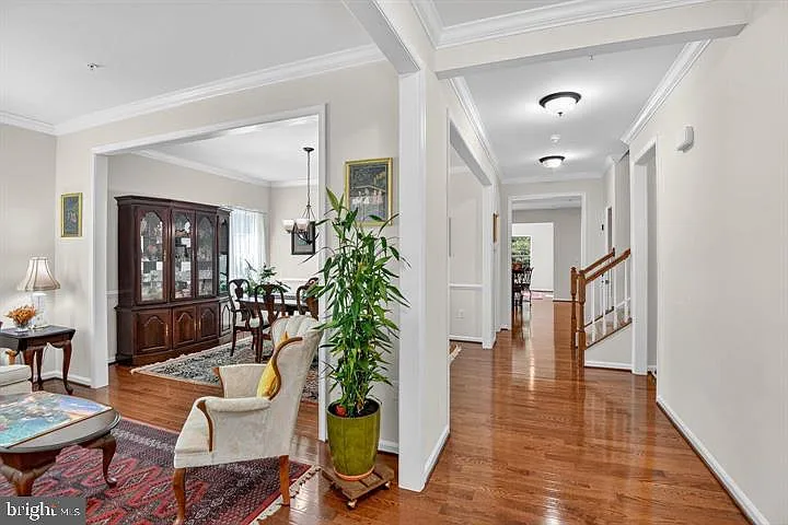 4 bed, 4.0 bath, 3244 sqft, $5,000 — Photo 4
